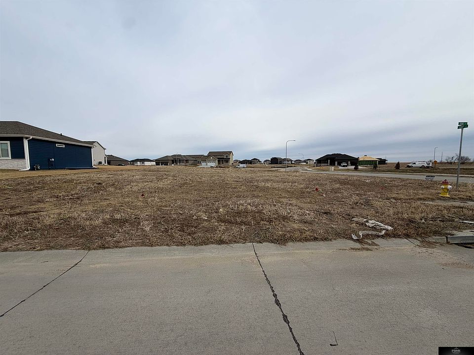 2nd image of 5938 N 209th St