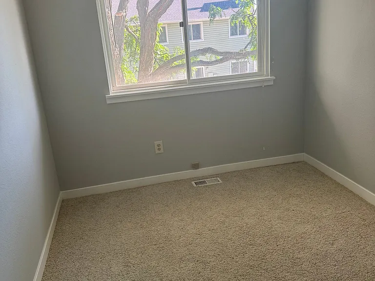 1703 Pindar Cir — Photo 2