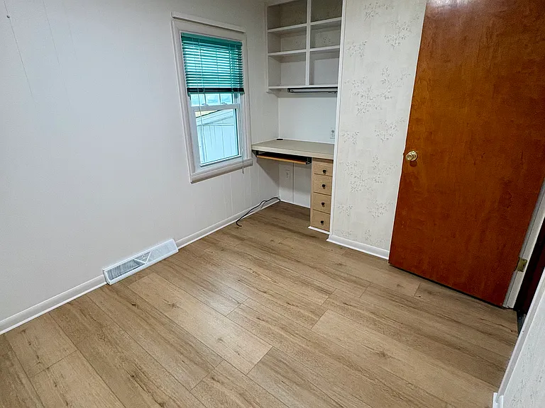 318 S Front St — Photo 13
