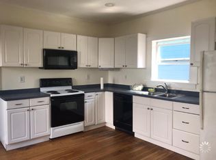 99 Warner St, Newport, RI 02840