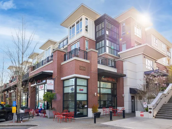 2950 King George Blvd #402, Surrey, BC V4P 0E5
