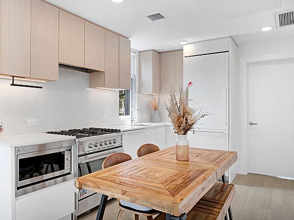 2nd image of 1012 W 47th Ave #231