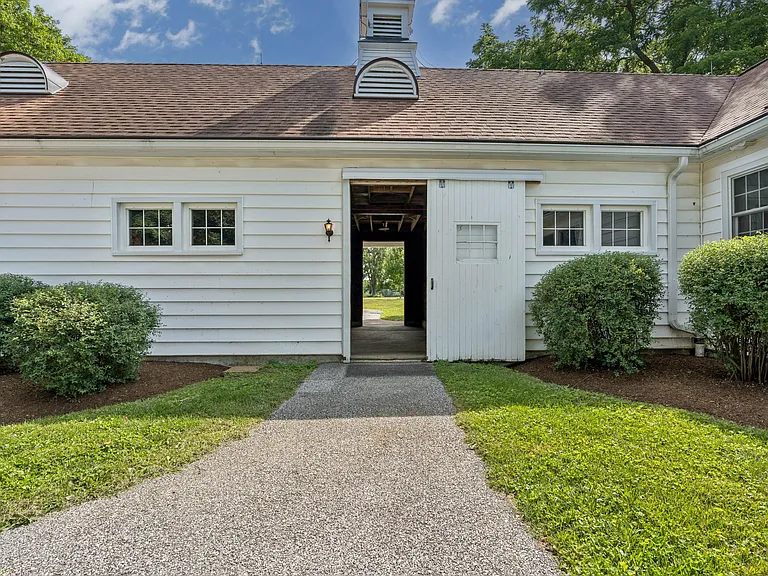 15204 Old York Rd — Photo 22