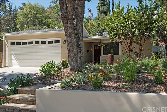1st image of 22227 Buena Ventura St