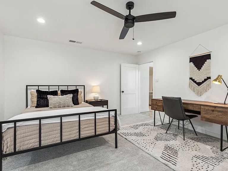 2015 Camelot Dr — Photo 15