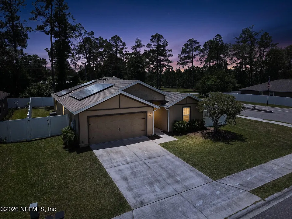 8515 Lake George Cir E