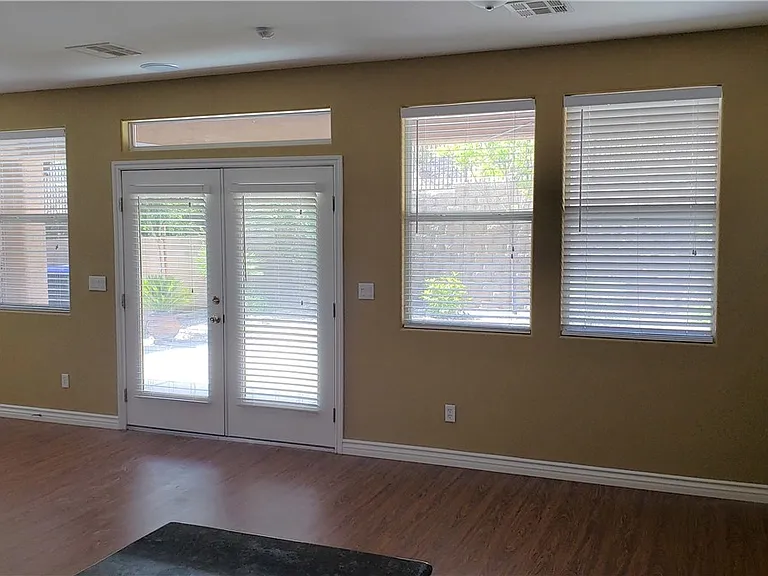 2819 Dunnottar Ave — Photo 17