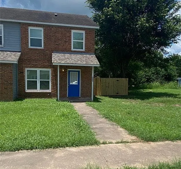 306 Anderson St #A — Photo 2