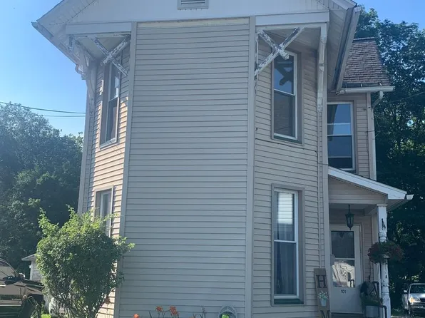 122 Shenango St, 122 Shenango St #101, Greenville, PA 16125