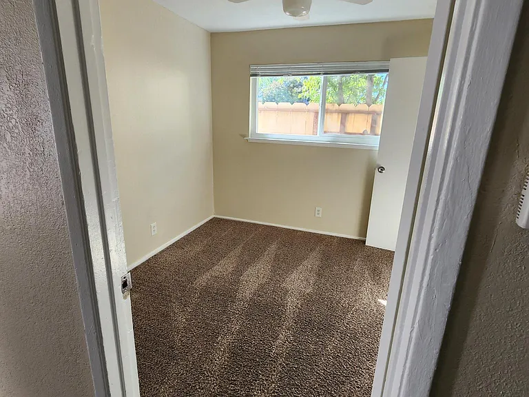 228 W 22nd St #1 — Photo 10