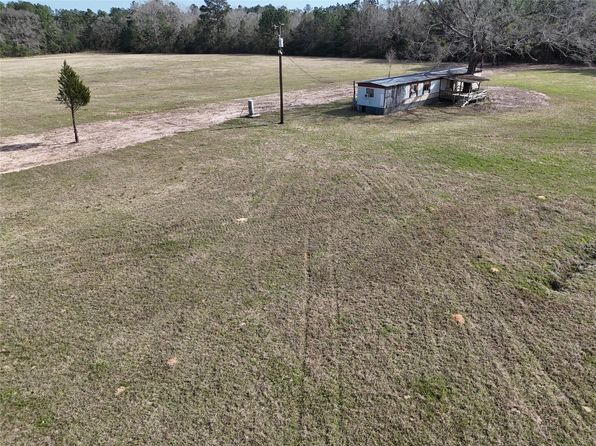 557 Holly Grove Rd, Livingston, TX 77351