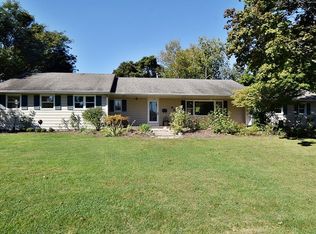 602 Maple Ln, Geneva, IL 60134