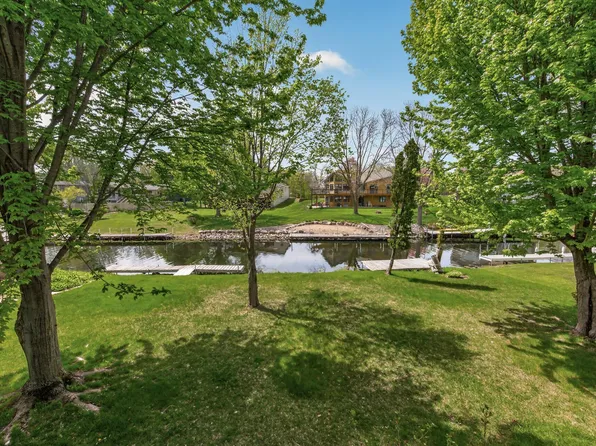 3290 Williams Ln, Mound, MN 55364