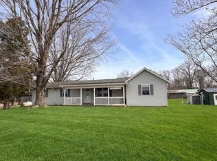 12236 Applegate Rd, Bridgeport, IL