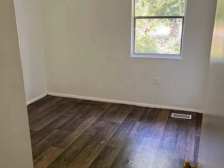 409 Summit Rd — Photo 4
