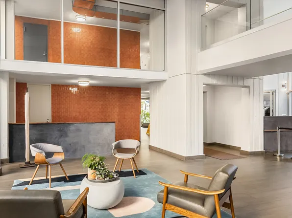 555 Main Street image 8 of 14