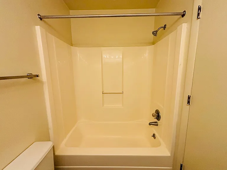 824 Cascade Ct — Photo 10