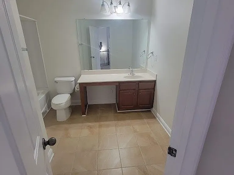 116 Silverspring Pl — Photo 5
