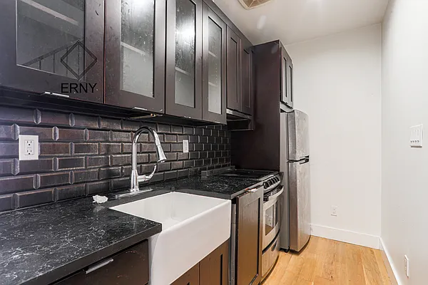 Rented by ERNY LLC | media 23