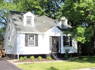 22797 Cyman Ave, Warren, MI 48091