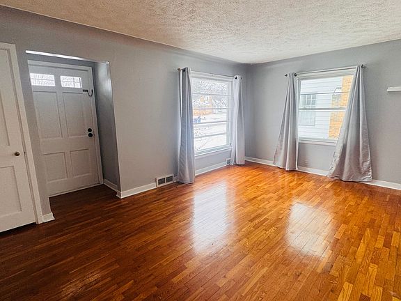 2nd image of 1048 Griswold St SE