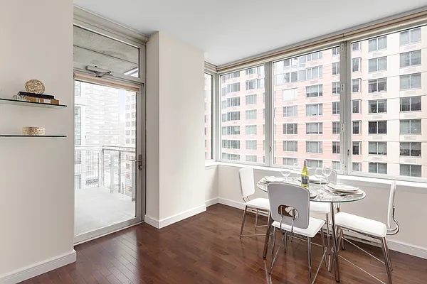 Rented by Compass | media 14