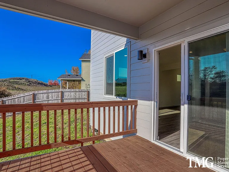 6853 N Montgomery Cir — Photo 30