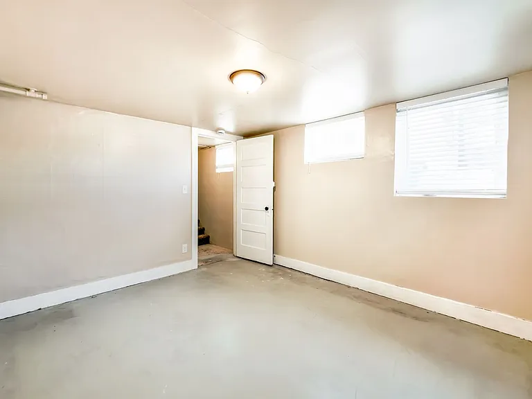 873 Binford St — Photo 12