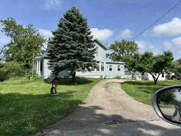 485 E 4th Ave, Clifton, IL 60927