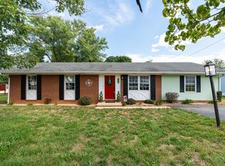 802 Augusta Farms Rd, Waynesboro, VA 22980