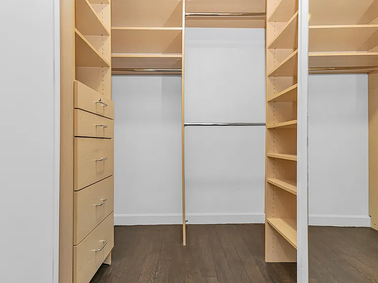 100 W 58th St #3F — Photo 9