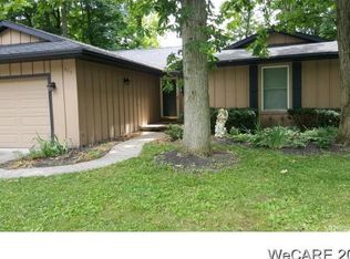 924 Christopher Cir, Ada, OH 45810