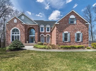 14 Kings Ridge Rd, Randolph, NJ 07869