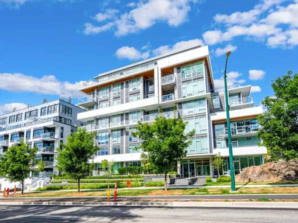 4988 Cambie St #307, Vancouver, BC V5Z 2Z5