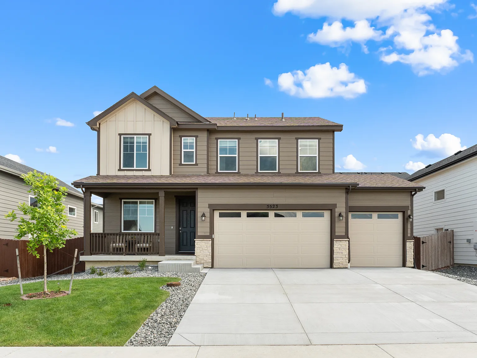3 bed, 2.5 bath, 2200 sqft, $2,900 — Photo 1