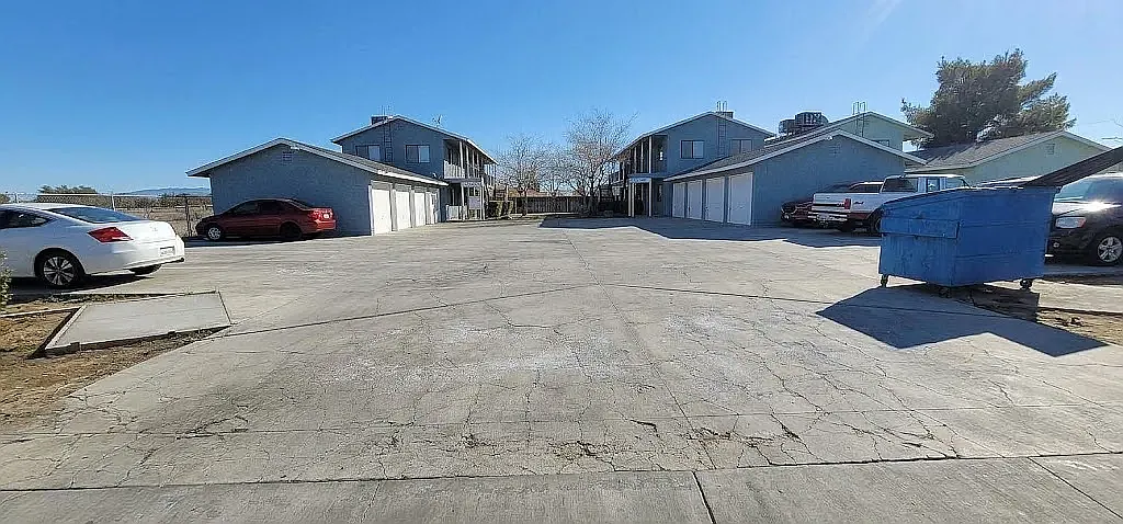 2 bed, 795 sqft, $1,450 — Photo 1