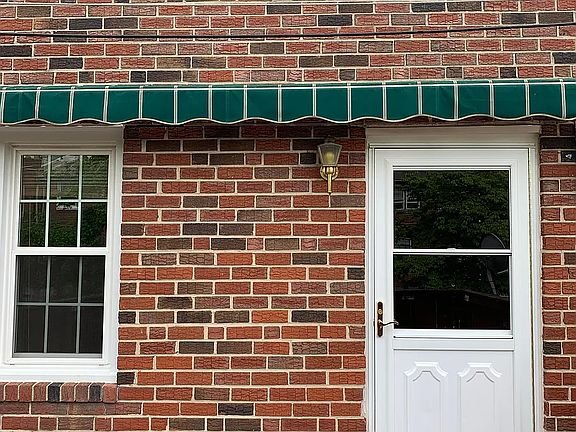 3rd image of 1348 Elson Rd