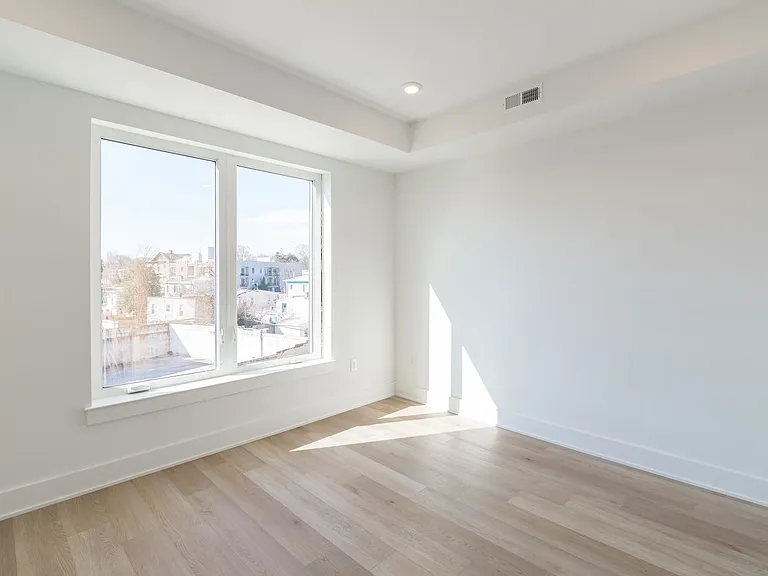 5900 Germantown (The Premiere) — Photo 45