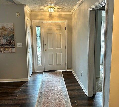 3rd image of 10803 Glenway Pl