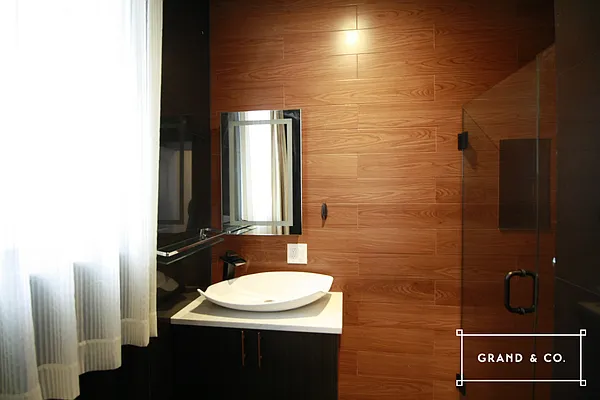 Rented by Grand & Co. | media 9