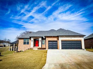 5916 S Franklin Ave, Springfield, MO 65810