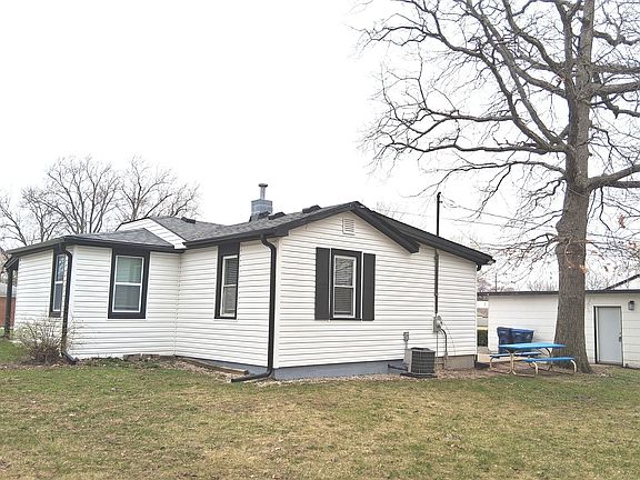 4th image of 2241 Wallace Ave