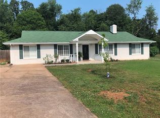 5299 Stonewood Dr, Hickory, NC 28602