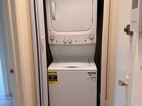 5th image of 178 11th St #1