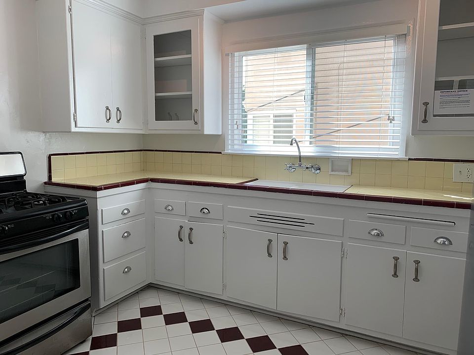 1st image of 2274 N Gower St APT 5