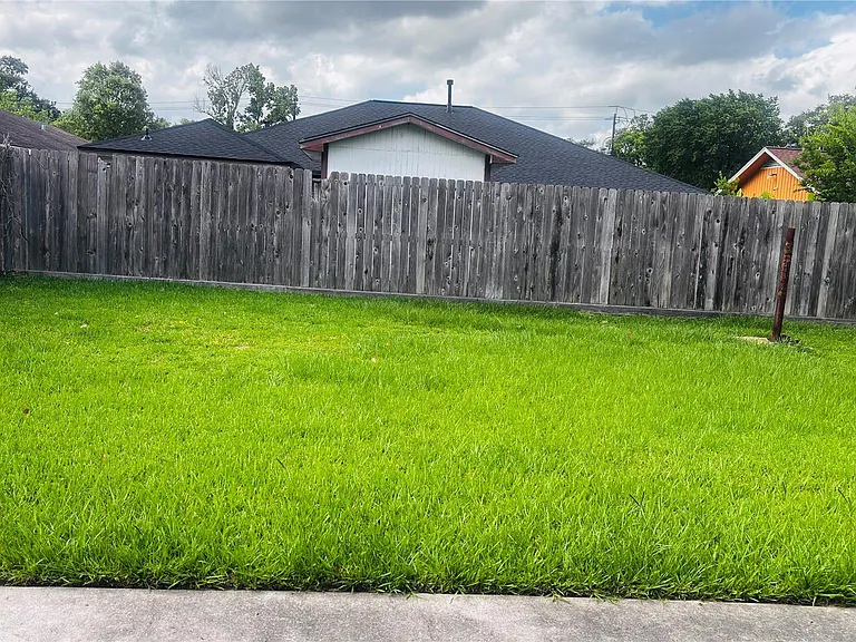 8343 Sterlingshire St — Photo 16