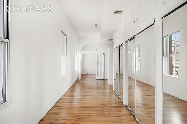 Rented by Compass | media 9