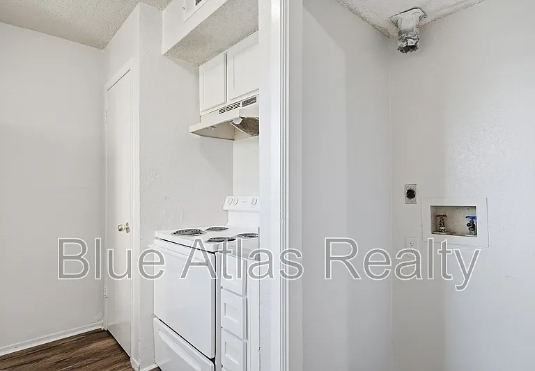 8030 Cambridge Cir #A — Photo 5