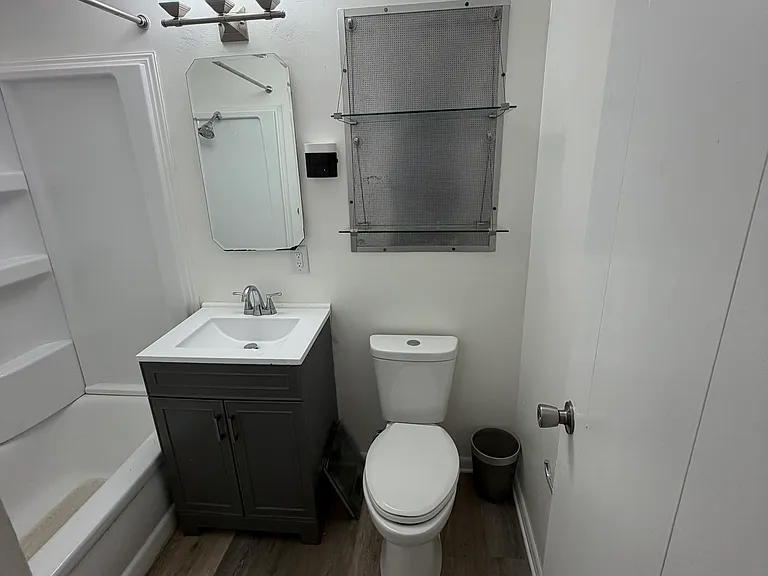 32850 Aurora Rd #201 — Photo 8