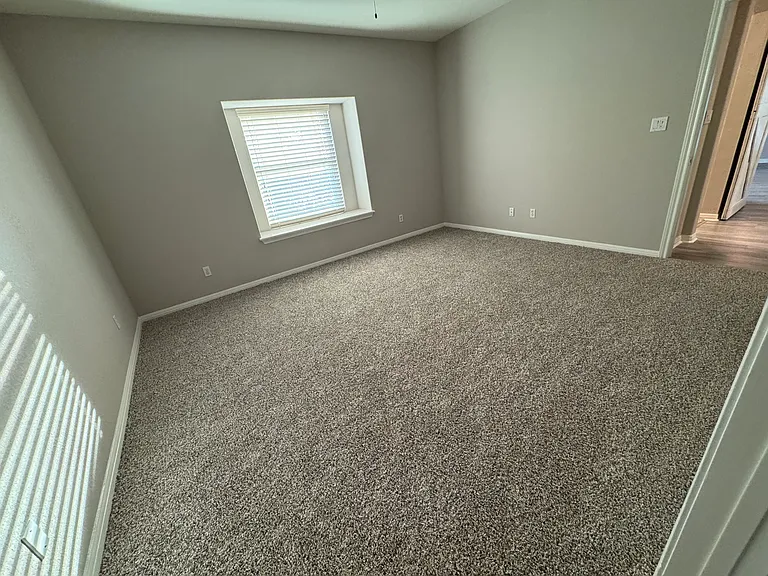 3200 Pinnacle Cv #B — Photo 5